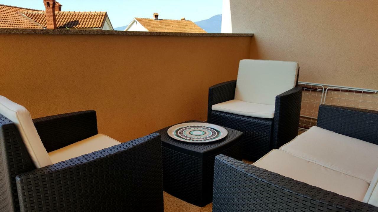 Apartment Dora Рийека Екстериор снимка